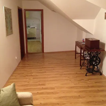 Kate Apartman *